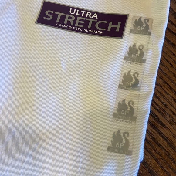 B8 Gloria Vanderbilt - White Stretch Denim Jeans 6P - Picture 3 of 6